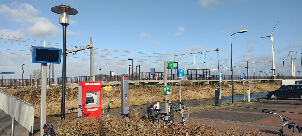 Station Boven-Hardinxveld