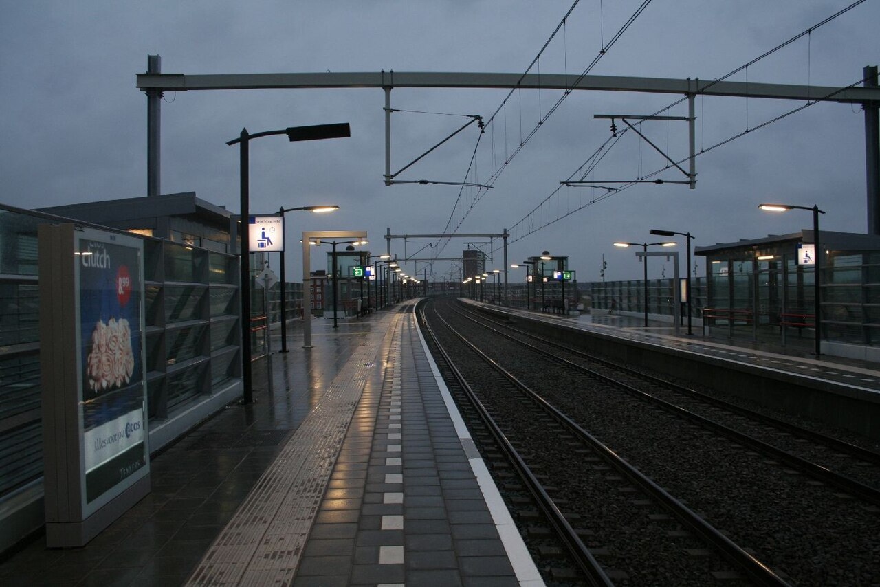 Station Almere Poort