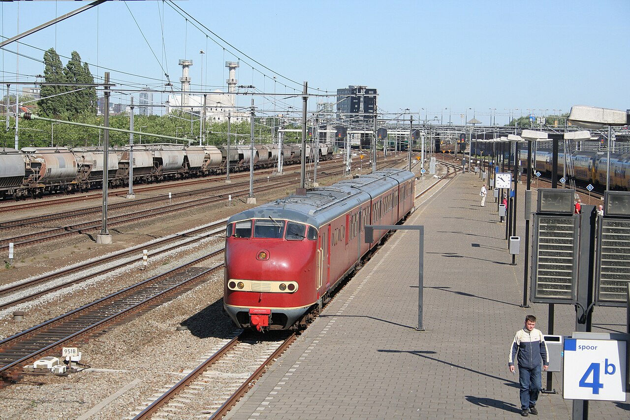 Station Rotterdam Stadion
