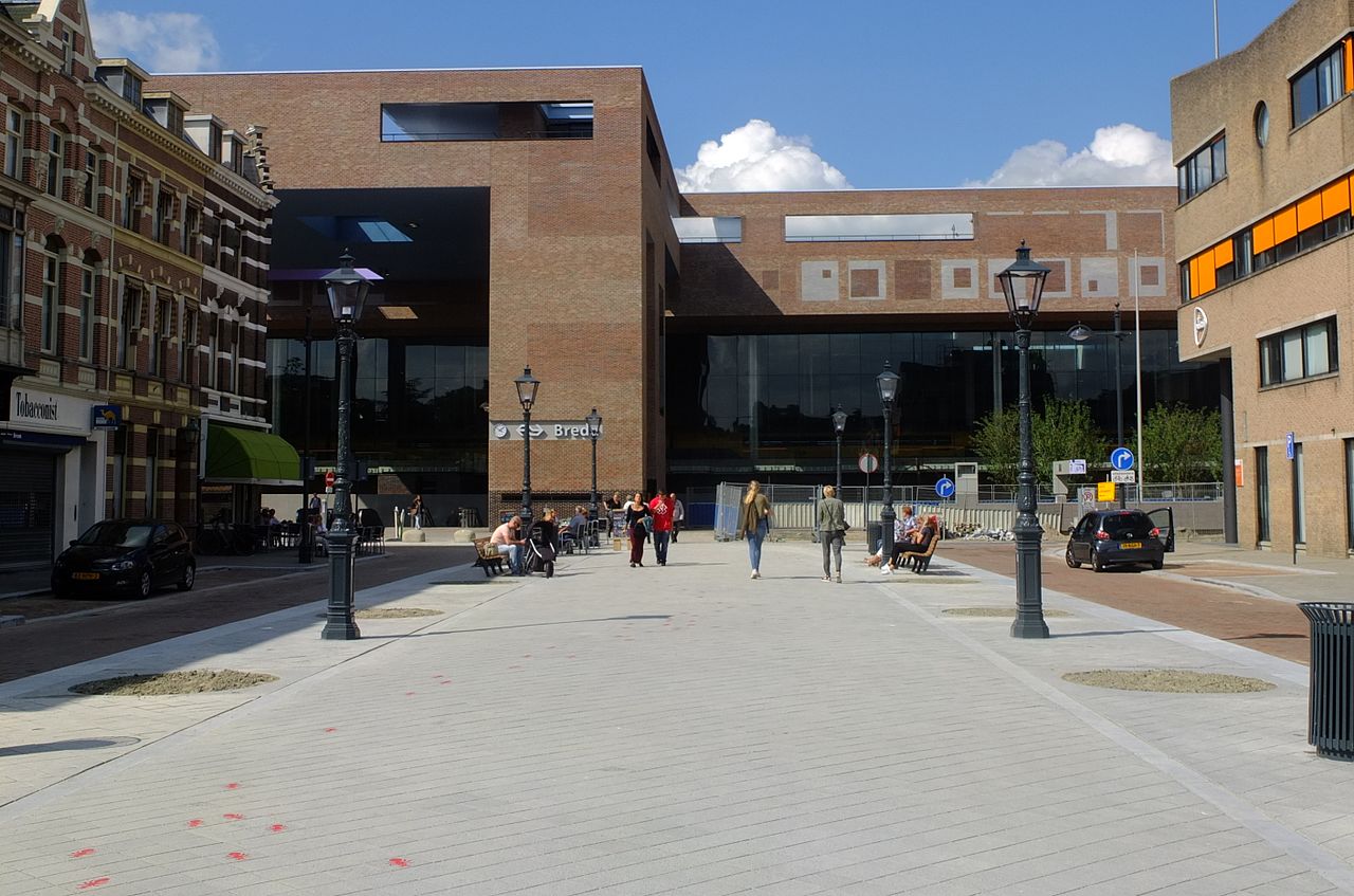 Station Breda